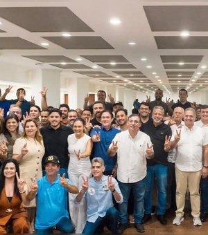 Lira avança sobre prefeitos calheiristas e fecha voto em Flávio Bolsonaro