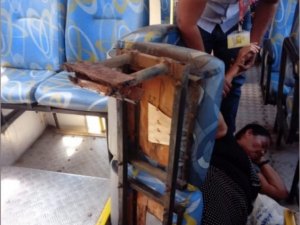 Idosa fica ferida após assento de ônibus se desprender em Maceió