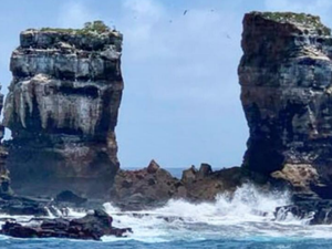 Formação rochosa 'Arco de Darwin' desaba nas Ilhas Galápagos