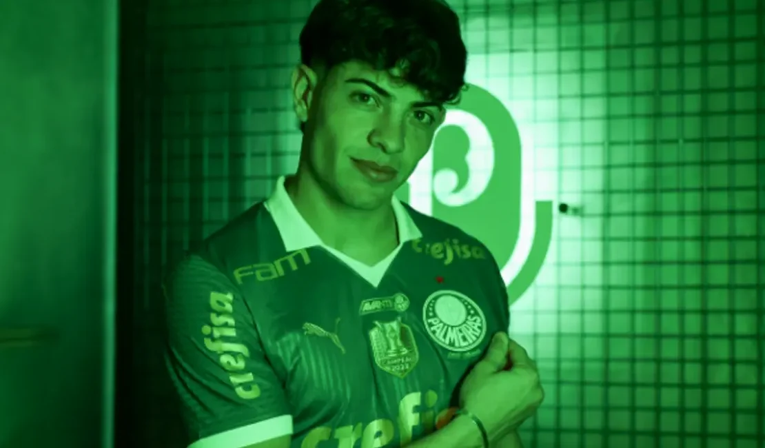 Palmeiras anuncia a contratação de Giay até 2029