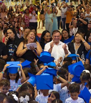Prefeitura realiza sonho de centenas de famílias em primeira noite da formatura do ABC em Arapiraca