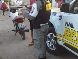 BPRv flagra condutores sem habilitação, na AL-485, em Feira Grande
