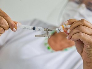 194.634 doses das vacinas contra a Covid-19 foram aplicadas em AL