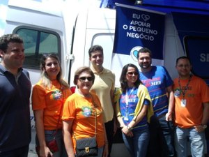 Comunidade recebe serviços de apoio ao trabalho formal