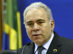 Ministro anuncia doação de 86,7 milhões de doses de vacina da covid-19