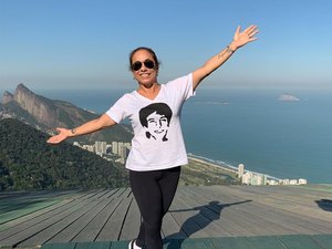 Cissa Guimarães salta de asa-delta em homenagem ao filho: 'Vou voar com o Rafa, gente!'