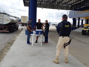 PRF em Alagoas recebe postos de vacinação contra a gripe para os caminhoneiros em suas Unidades Operacionais