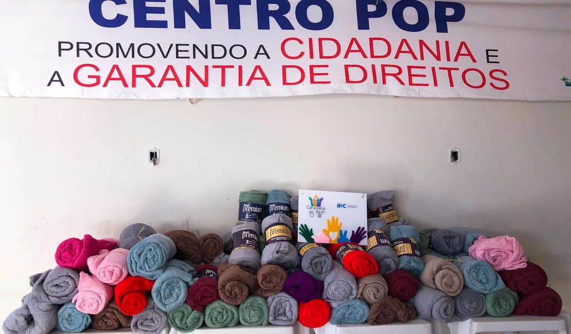 Arapiraca recebe 90 cobertores da AeC que serão doados a cidades atingidas pelas chuvas