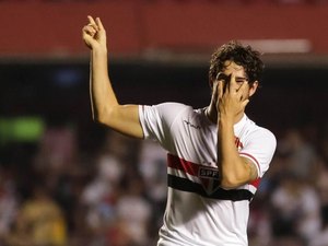 São Paulo mira G4; Inter busca a liderança