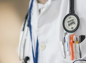 Vagas para técnicos de enfermagem são abertas em Penedo