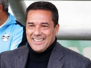 Oposição corintiana janta com Luxemburgo e sonha com retorno ao clube