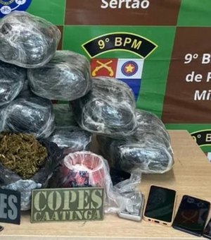 Mais de 10 quilos de maconha e cerca de meio quilo de cocaína são apreendidas em Delmiro Gouveia