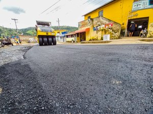 Prefeitura e Governo do Estado iniciam pavimentação na comunidade de Vila Nova