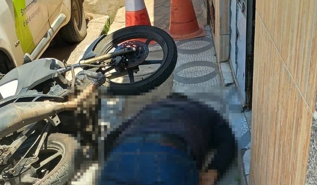 Homem é morto a tiros na porta de casa no bairro do Poço, em Maceió