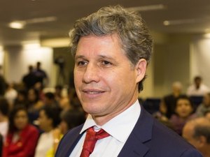 Deputados do PT têm celulares clonados e contatos recebem pedido de favores