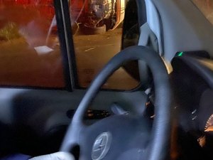 Picape capota e deixa feridos na Barra de Santo Antônio