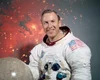 Morre o astronauta Jim Lovell, comandante da missão Apollo 13