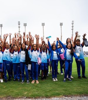 Projeto Jovem Torcedor leva alunos da rede pública municipal ao Rei Pelé em dia de vitória do CSA