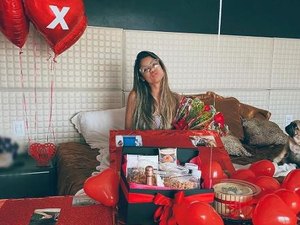 Mc Guimê faz surpresa para Lexa: 'Bodas de Algodão'