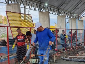 Prefeito prepara inauguração de mais uma quadra em Matriz de Camaragibe