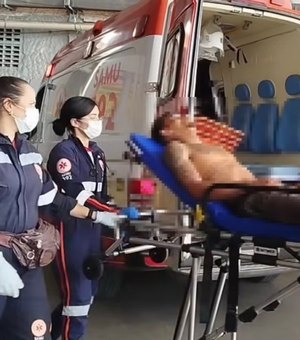 ﻿Homem esfaqueado diz à polícia ter sido alvo de emboscada da esposa, mas acaba preso em Arapiraca