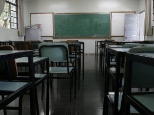 Em 10 anos, cai fluxo de jovens de 18 a 29 anos que frequentam a escola