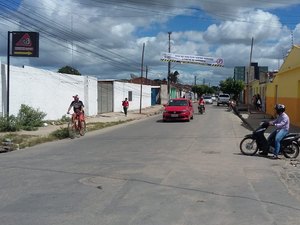 Em ações distintas, 12 celulares são roubados em Arapiraca neste sábado