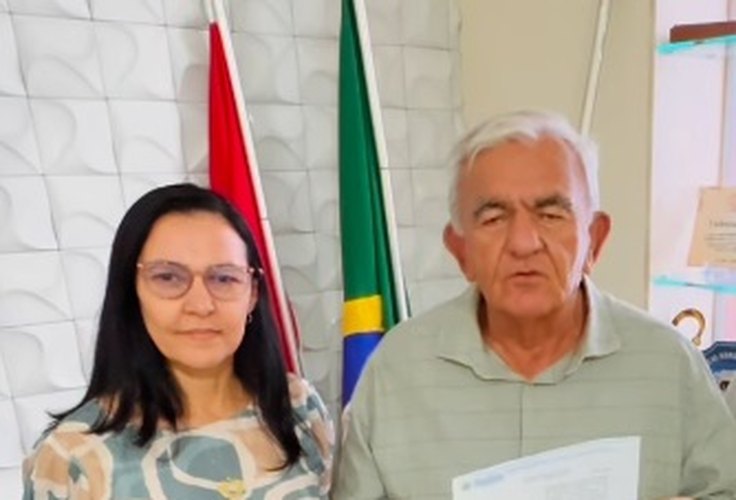 Prefeito anuncia pagamento do rateio da Educação e silencia sobre os não concursados