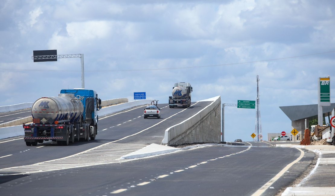 Renan Filho inaugura viaduto de Porto Real do Colégio e duplicação de trechos da BR-101/AL