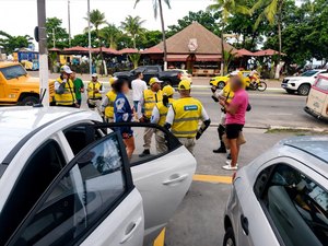 Homem de 62 anos é preso acusado de agredir jovem companheira na Pajuçara