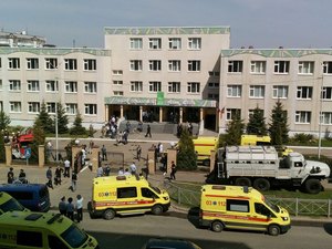 Tiroteio deixa pelo menos 11 mortos em escola na Rússia