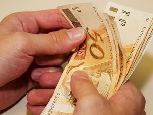 Salários de servidores são liberados nesta terça-feira (11)