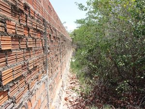 Fiscalização verifica ocupações irregulares na Barra Nova, em Marechal Deodoro