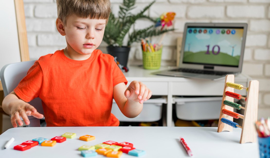 Diagnóstico precoce e acompanhamento psicopedagógico são decisivos no TEA