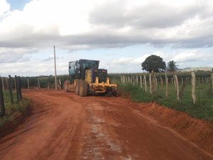 Prefeitura de Lagoa da Canoa segue avançando na recuperação de estradas vicinais