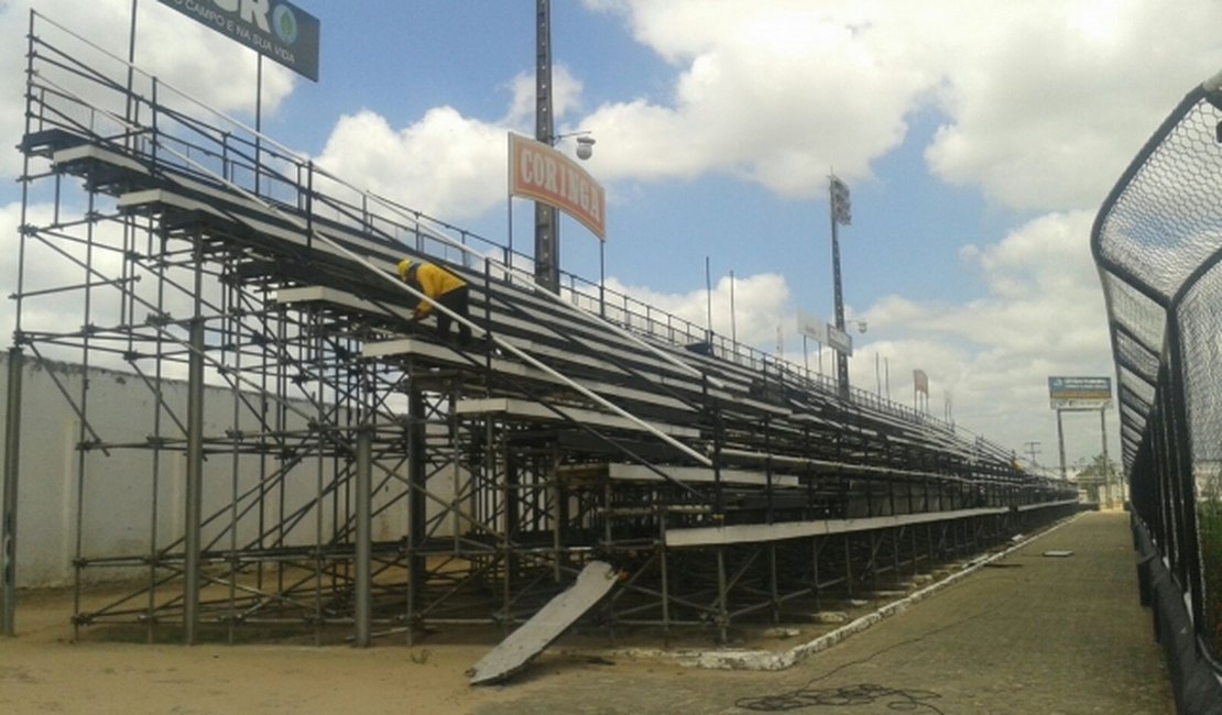 Prefeitura deve entregar obra de arquibancada até domingo