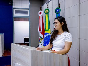 Orçamento municipal: Teca Nelma defende foco na educação e assistência social de Maceió