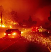 Incêndios na Califórnia obrigam mais de 50 mil  pessoas a deixarem suas casas