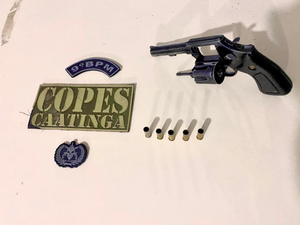 Homem tenta tomar arma de policial e morre após atirar contra guarnições da PM em Piranhas