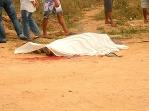 Homem mata agricultor com facão e depois é encontrado morto