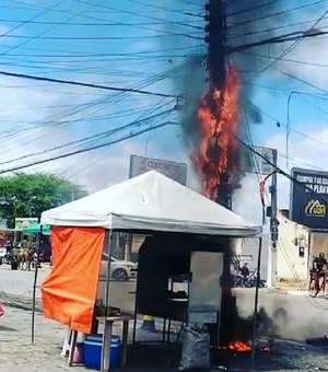 Incêndio em poste deixa bairro sem energia e sem internet em Arapiraca