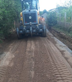 Prefeitura de Palmeira inicia atividades do Programa Estrada Boa