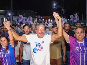Renato Filho e Fátima Canuto reúnem multidão em caminhada com Arthur Lira