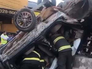 Quatro pessoas ficam feridas em capotamento no Barro Duro