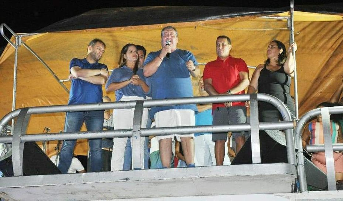 Henrique Vilela comemora vitória com grande festa aberta ao público em Porto de Pedras