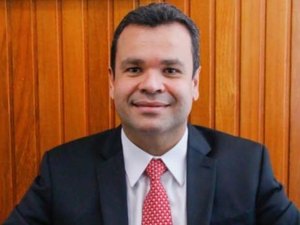 Em convenção partidária, Luciano Cavalcante é aclamado presidente do União Brasil em Alagoas