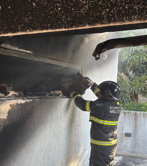 Incêndio atinge residência localizada no bairro Itapoã, em Arapiraca