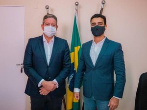 Após arrumação estrutural, Arthur Lira e Davi Davino devem indicar novos secretários de JHC