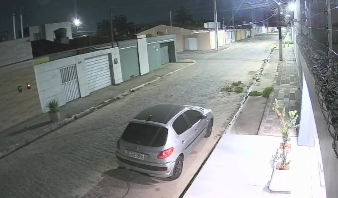 Residência é invadida e furtada durante a madrugada em Arapiraca