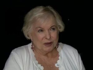 Mulher é surpreendida ao descobrir saldo de R$ 5 bilhões em conta